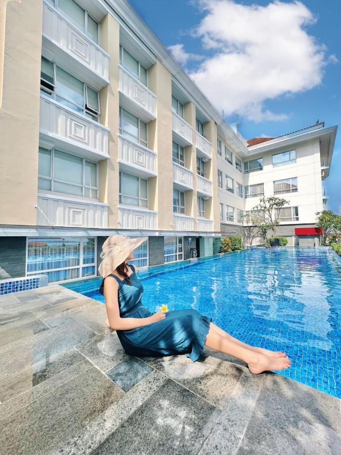 Grand Zuri Malioboro Hotel Yogyakarta Kültér fotó