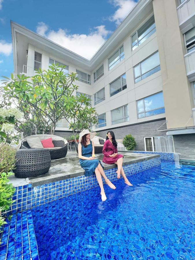 Grand Zuri Malioboro Hotel Yogyakarta Kültér fotó