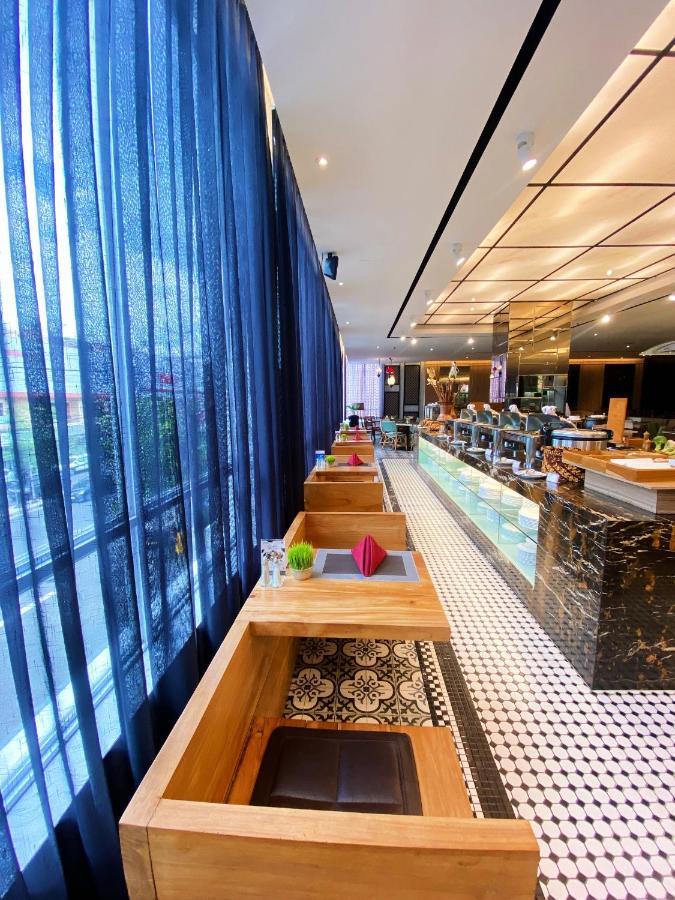 Grand Zuri Malioboro Hotel Yogyakarta Kültér fotó