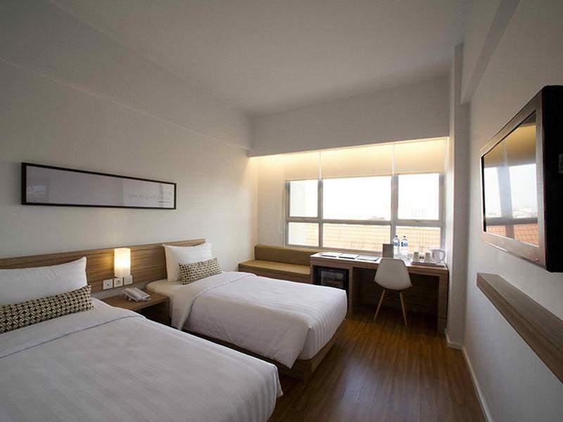 Grand Zuri Malioboro Hotel Yogyakarta Kültér fotó